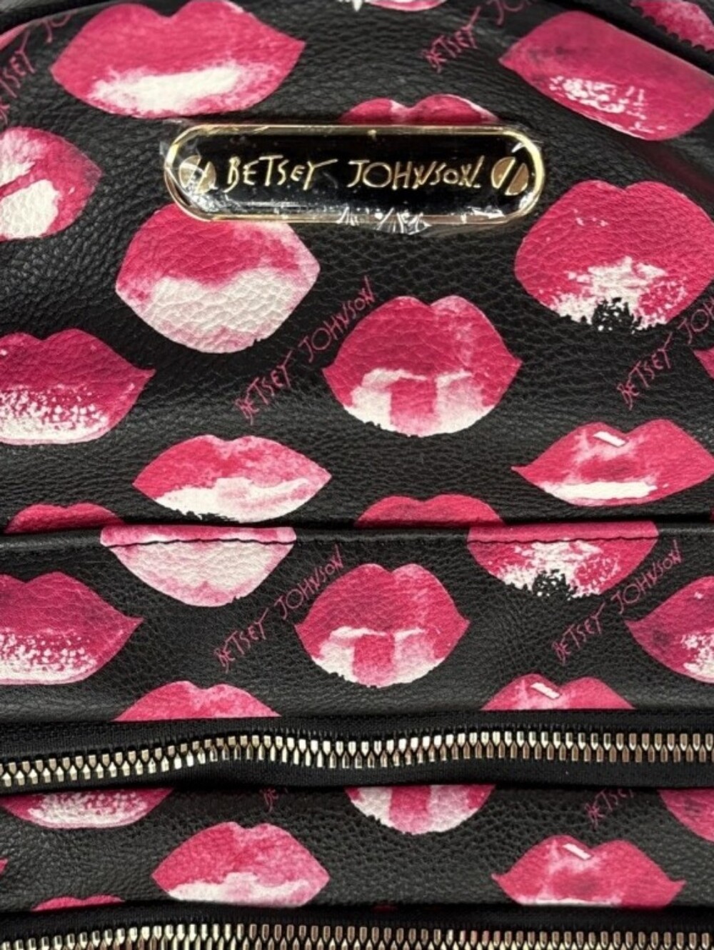 Betsey Johnson Black Mini Backpack with Pink Lip Print NWOT - Picture 2 of 13